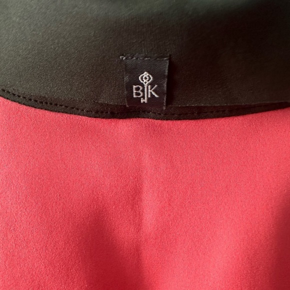 Belyn Key size small pink golf polo shirt short sleeve w/dark green accents - Picture 8 of 8